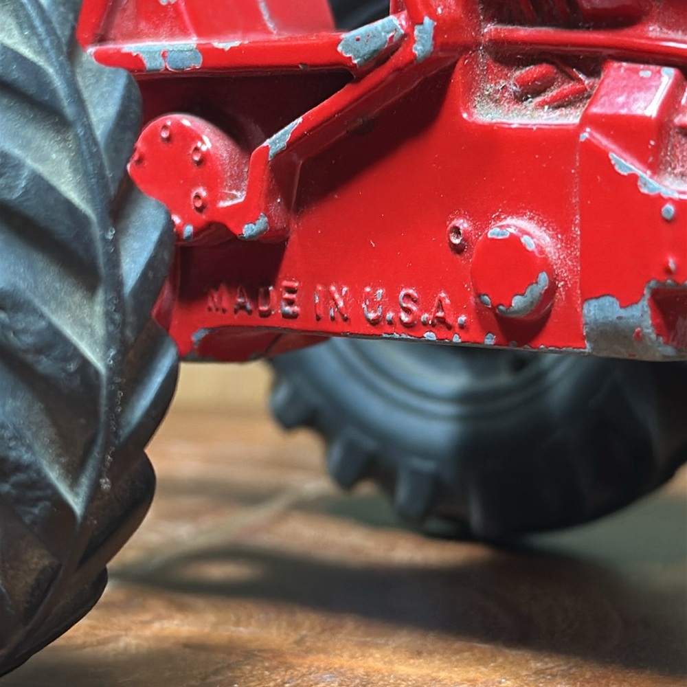 ERTL Vintage International Harvester 656 - Picture 12 of 13